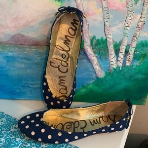 Sam Edelman super stylish navy & creme flats